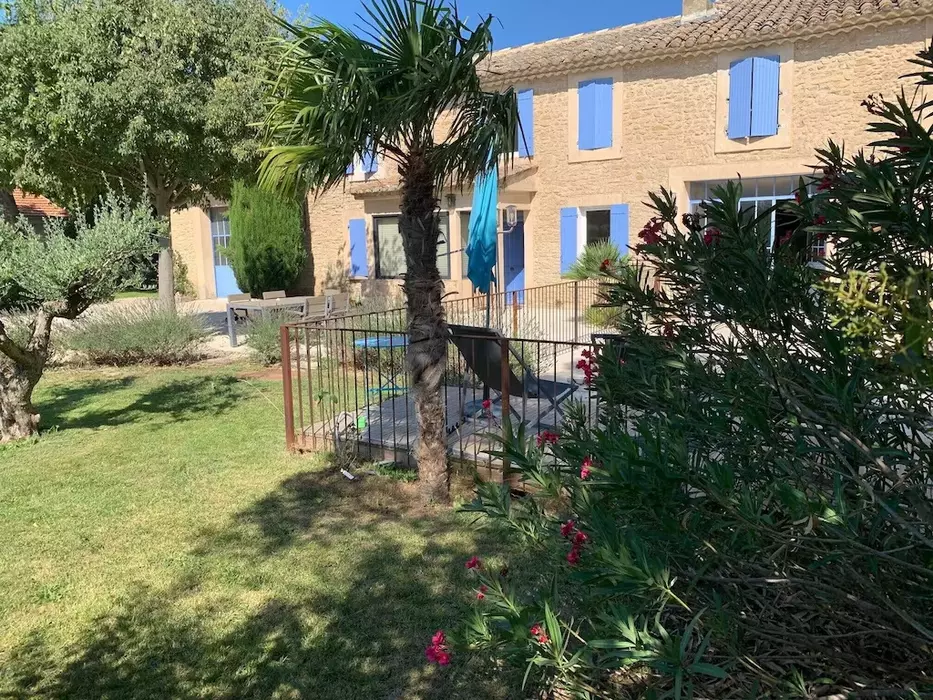 Charmant Mas avec piscine entre L'Isle-sur-la -sorgue et le Lubéron