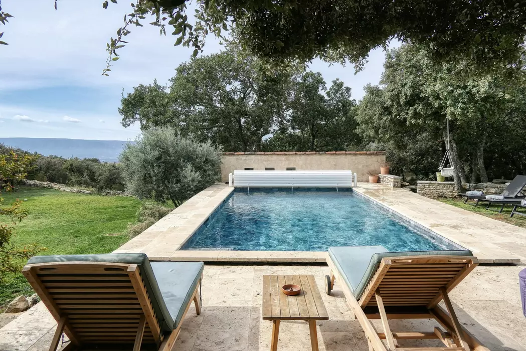 Vermietung eines Steinhauses in Gordes: 5 Schlafzimmer, privater Pool und außergewöhnlicher Panoramablick auf den Luberon