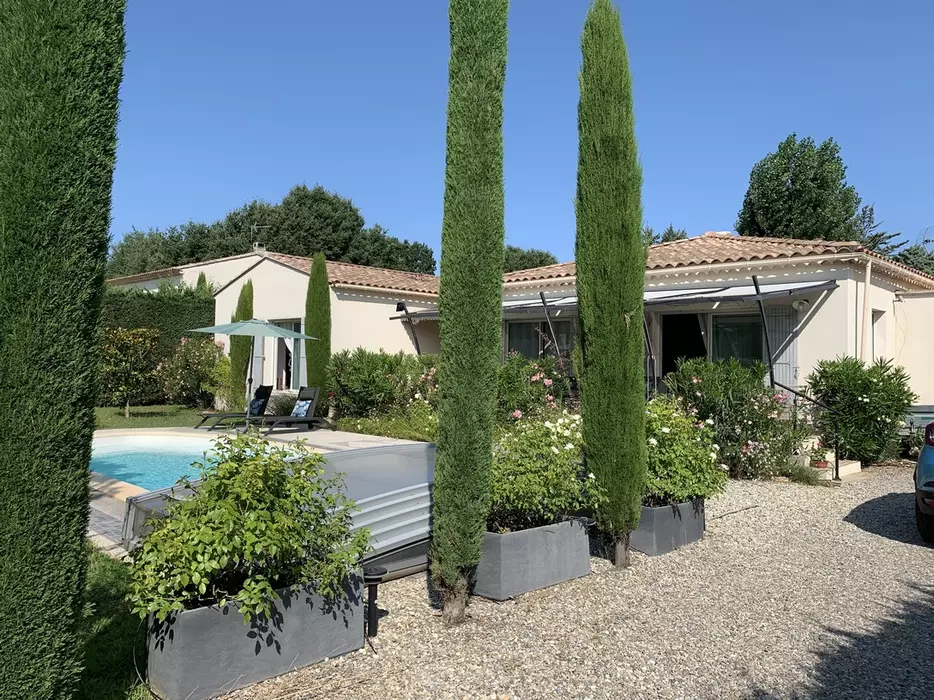 Confortable Villa avec piscine privative et grand jardin dans le Lubéron - climatisation et Wifi