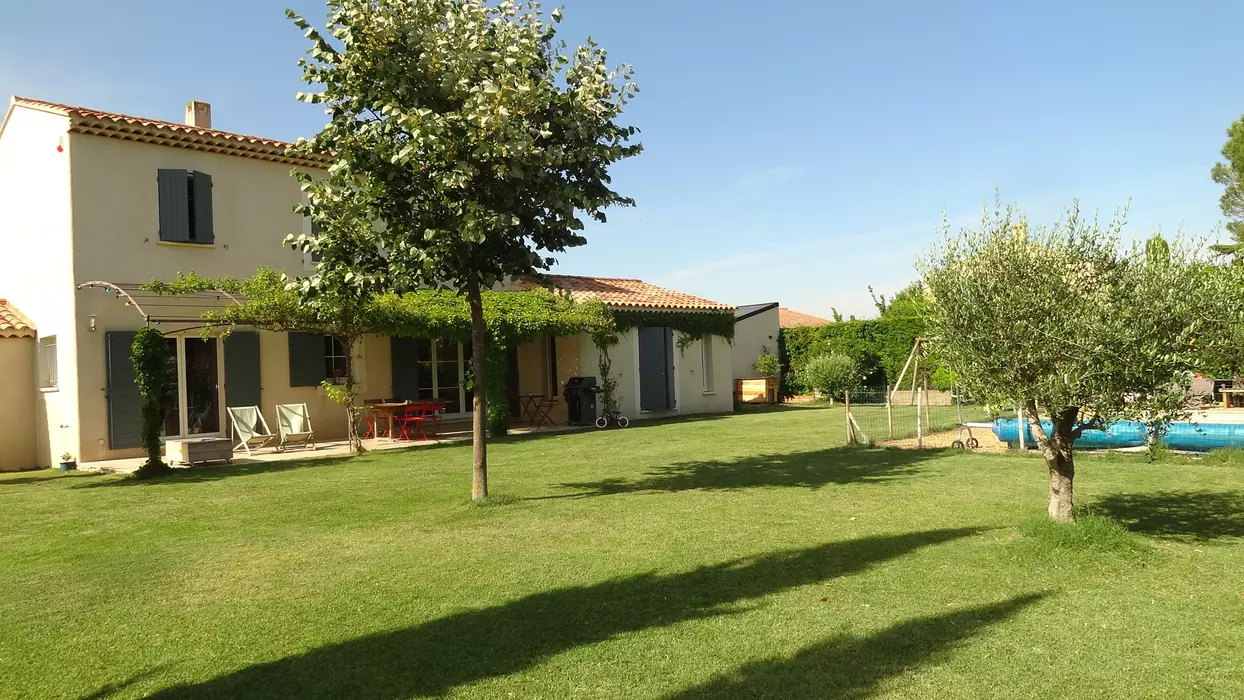 Belle Villa avec piscine prés des Alpilles et du Lubéron - Climatisation - Wifi (fibre)