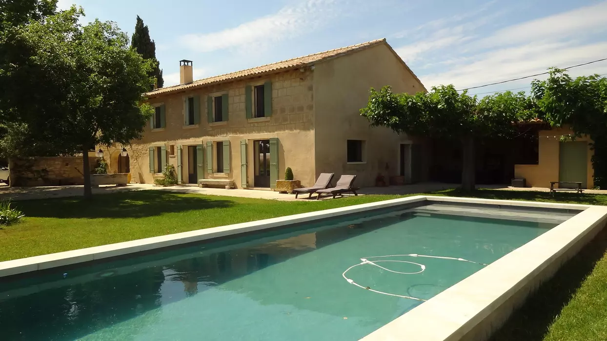 Magnifique et authentique Mas rénové ave Piscine Privée près de Saint Rémy de Provence - Climatisation - Wifi gratuit