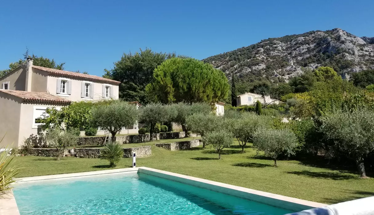 Schöne und große Villa mit Swimmingpool im Lubéron mit herrlicher Aussicht - Klimaanlage - WLAN