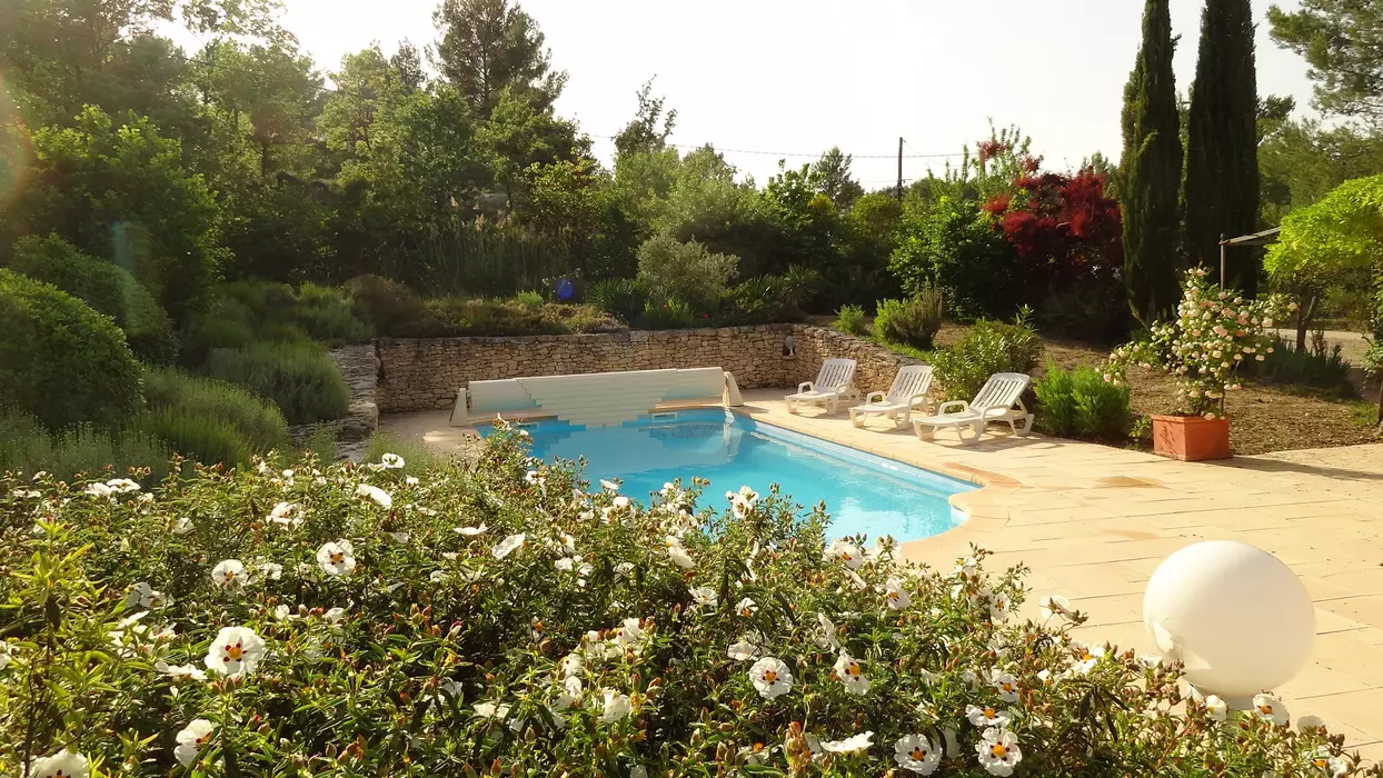 Belle maison avec Piscine privative sur colline face au Lubéron - Climatisation