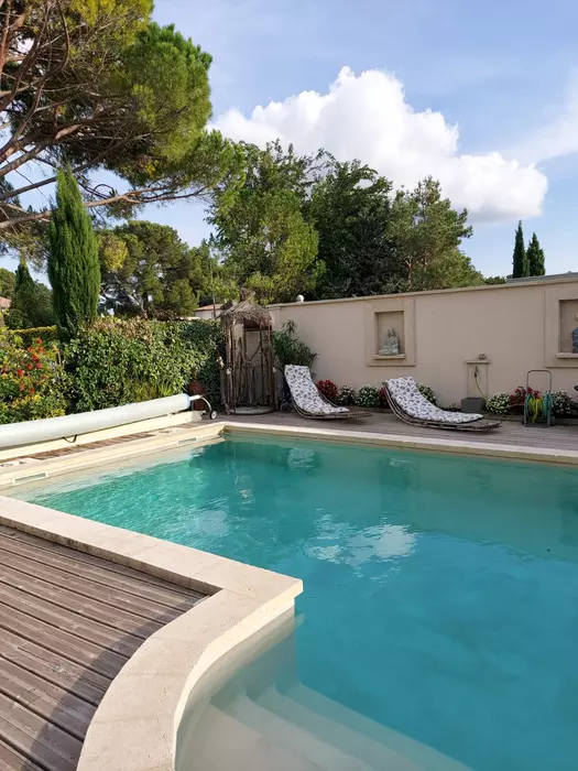 Spacieuse et Agréable maison avec Piscine privée en Provence prés d'Avignon