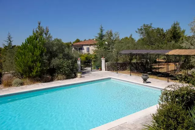 Hübsches und komfortables Ferienhaus mit Pool in der Nähe von Isle sur la Sorgue - WLAN